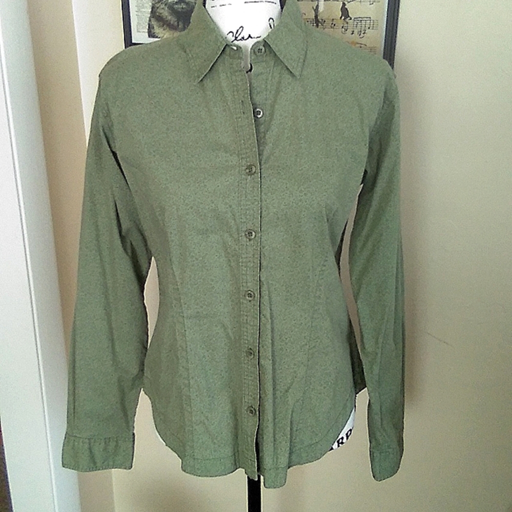 WOMEN'S "COLUMBIA" LONG SLEEVE SHIRT (sz M)